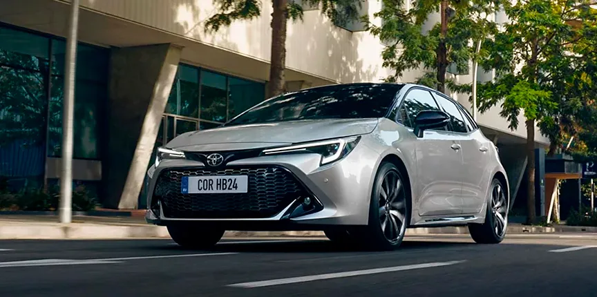 Toyota corolla 2025, en la versión 5 puertas hatchback y posibilidad de acabado deportivo GR Sport